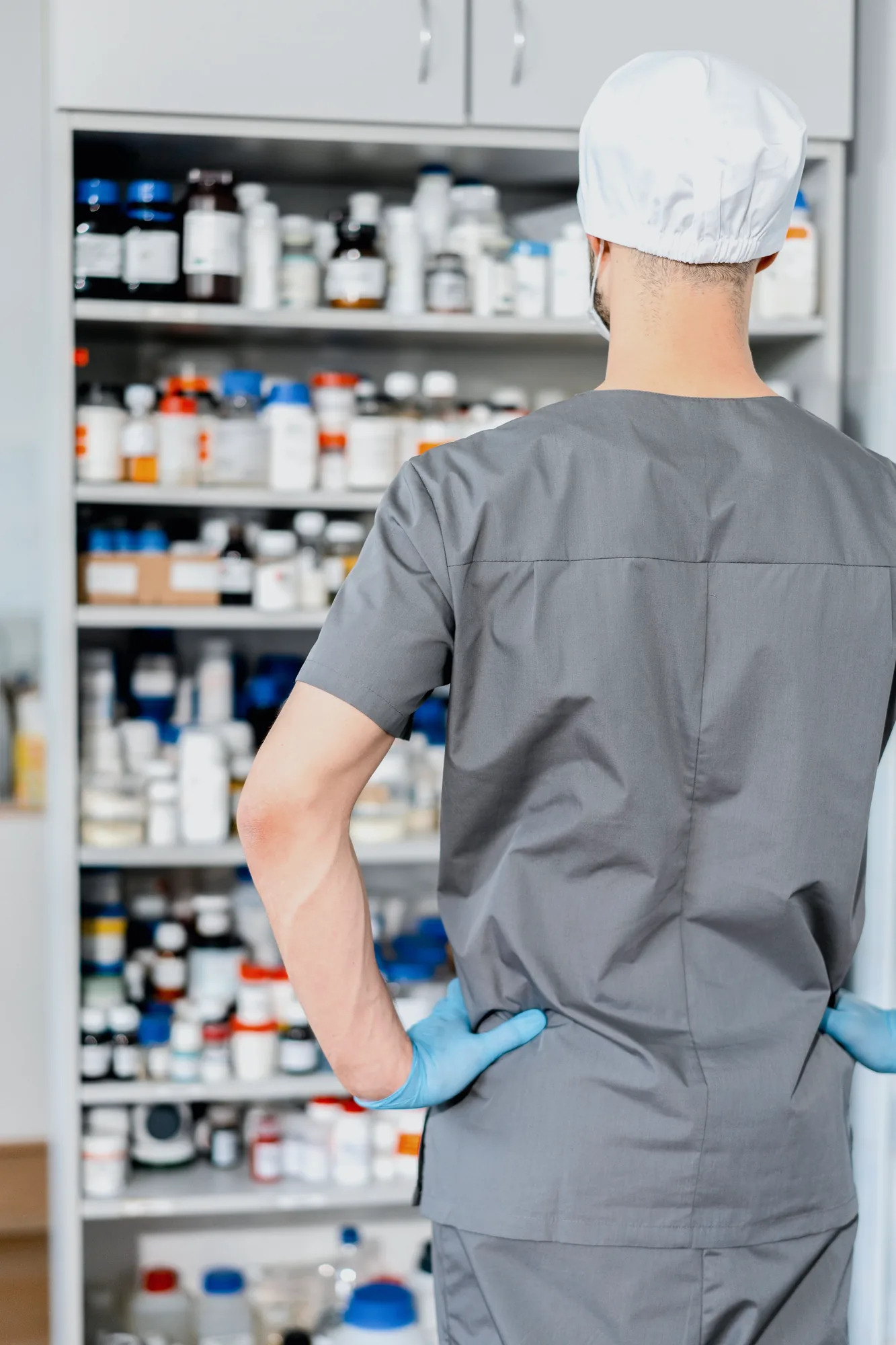 Pharmacie et réserve de médicaments entretenues par NR PROCLEAN